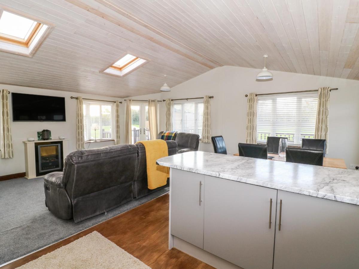 Oakwood Lodge York Luaran gambar